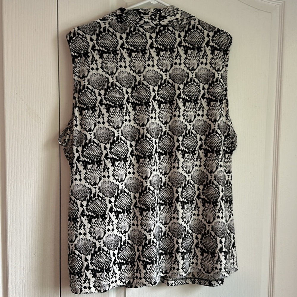 CALVIN KLEIN snakeprint sleeveless blouse - Picture 3 of 3